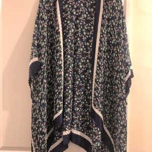 NWT Banana Republic Pleated Floral Kimono